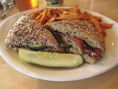 Calli's: Grilled Veggie Sandwich Calli's: Grilled Veggie Sandwich