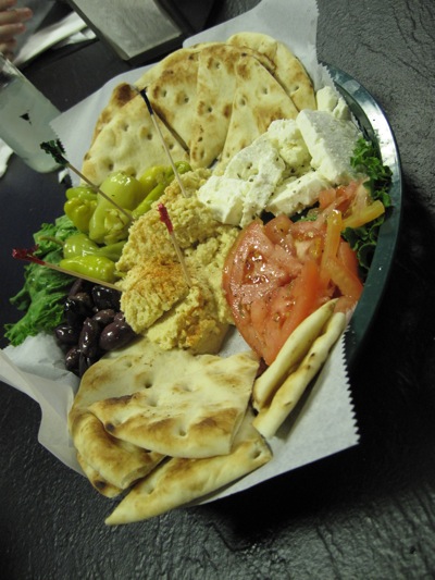 beer-nutz-greek-platter