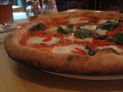 pi-coal-fired-pizza-left